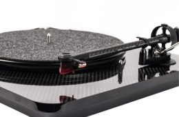 Elipson Welcomes Chroma Era Of Turntables