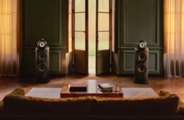 Bowers & Wilkins unveils 800 Series Diamond D5